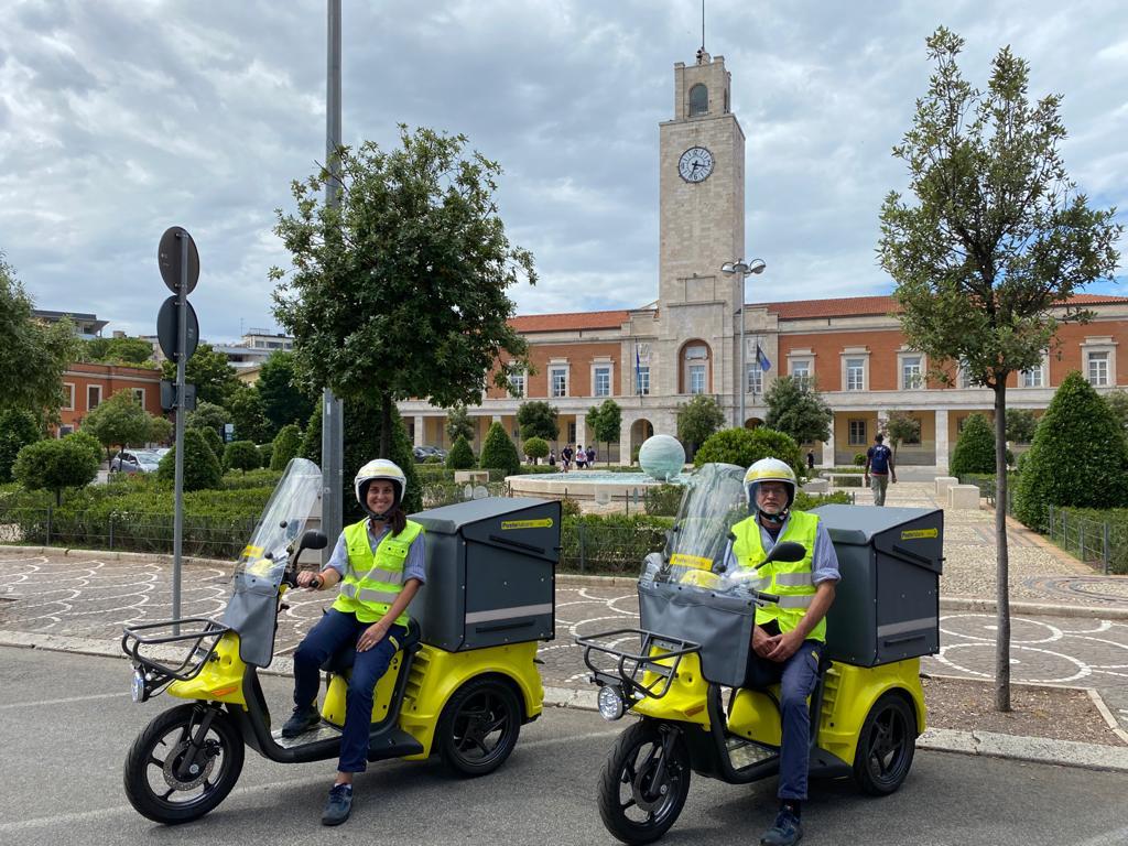 Poste: da oggi a Latina si possono spedire pacchi da casa