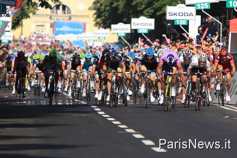 BUD08829.jpg - Foto : Daniele Badolato / Lapresse08/05/2011 ParmaGiro d'Italia 2011 - Seconda TappaNella foto l'arrivoPhoto : Daniele Badolato / Lapresse08/05/2011 ParmaGiro d'Italia 2011 - Second StageIn the picture the arrival