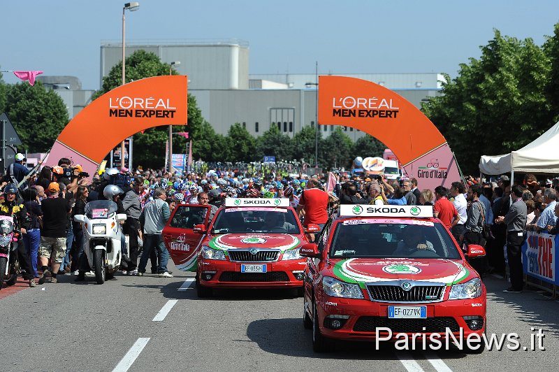 FAU033.JPG - Franck Faugere - LaPresse08 05 2011 AlbasportGiro d'Italia Seconda Tappanella foto: partenzaFranck Faugere - LaPresse08 05 2011 ParmaGiro d'Italia second stagein the photo: start