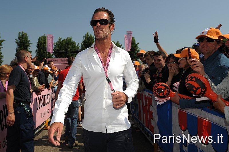 FAU038.JPG - Franck Faugere - LaPresse08 05 2011 AlbasportGiro d'Italia Seconda Tappanella foto: Mario CipolliniFranck Faugere - LaPresse08 05 2011 ParmaGiro d'Italia second stagein the photo: Mario Cipollini