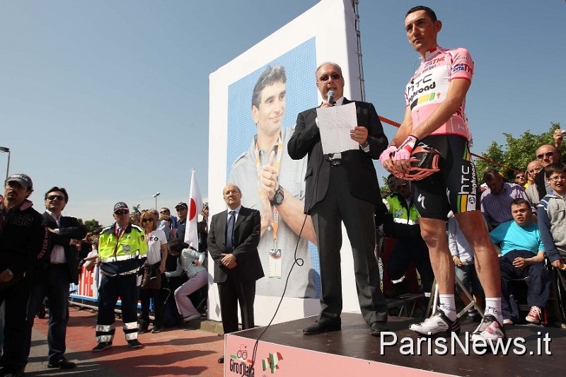 giro_secondatappa45.jpg - Foto : Daniele Badolato / Lapresse07/05/2011 AlbaGiro d'Italia 2011 - Seconda TappaNella foto Marco Pinotti , Angelo ZomegnanPhoto : Daniele Badolato / Lapresse07/05/2011 AlbaGiro d'Italia 2011 - Second StageIn the picture Marco Pinotti , Angelo Zomegnan