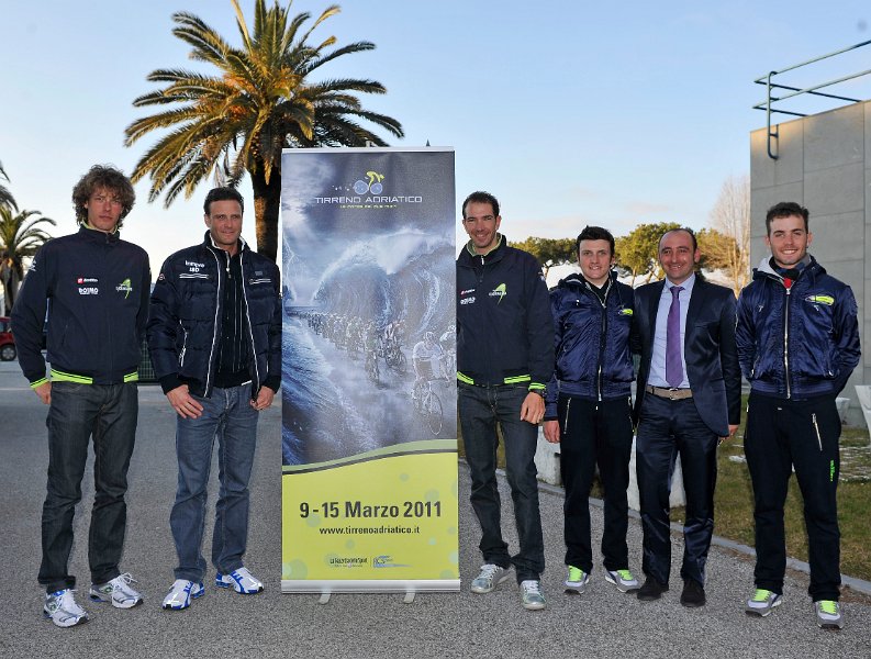 _GM12230.JPG - Â© Gian Mattia D'Alberto/LaPresse08-02-2011 Carrarainternipresentazione della gara di ciclismo Tirreno - Adriatico 2011nella foto: da sn, Daniel Oss, Alessandro Petacchi, Alessandro Vanotti, Pierpaolo Denegri,il C.T. della Nazionale italiana di ciclismo Paolo Bettini, Elia FavilliÂ© Gian Mattia D'Alberto/LaPresse08-02-2011 CarraraCycling race Tirreno - Adriatico 2011in the photo: from L, Daniel Oss, Alessandro Petacchi, Alessandro Vanotti, Pierpaolo Denegri,Paolo Bettini, Elia Favilli