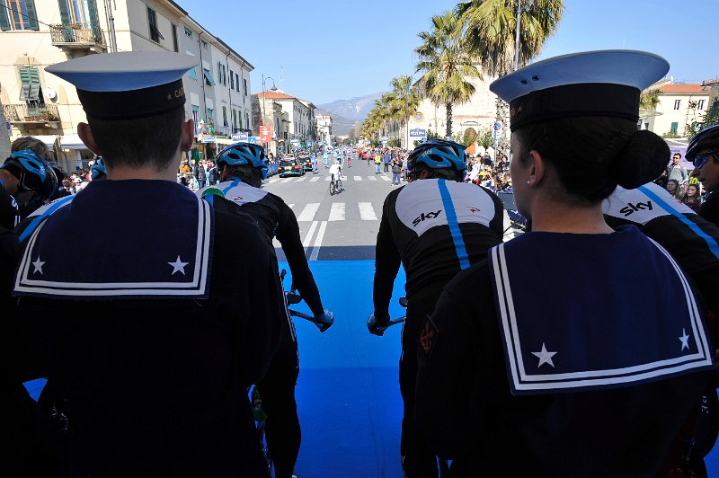 _GM31697.JPG - Gian Mattia D'Alberto - LaPresse09 03 2011 Marina di Carrara MSsport ciclismocorsa ciclistica "Tirreno Adriatico"nella foto: un momento della partenzaGian Mattia D'Alberto - LaPresse09 03 2011 Marina di Carrara"Tirreno Adriatico" Cycling racein the picture: the start