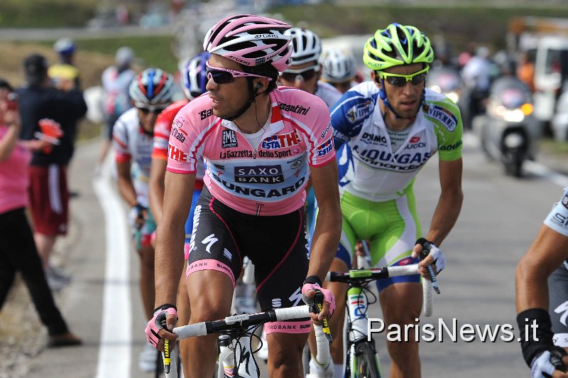 3FF_8483.JPG - Foto : Franck Faugere - LaPresse22 05 2011 Conegliano-Gardeccia/Val di FassasportGiro d'Italia tappa 15 - Conegliano - Gardeccia/Val di Fassanella foto: Alberto Contador - Vicenzo NibaliPhoto : Franck Faugere - LaPresse22 05 2011 Conegliano-Gardeccia/Val di FassaGiro d'Italia stage 15 - Conegliano - Gardeccia/Val di Fassain the photo: Alberto Contador - Vicenzo Nibali