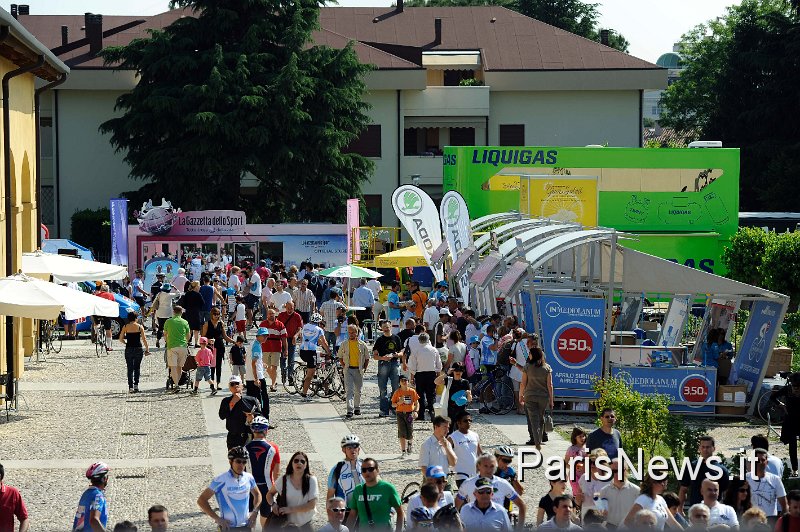 _GM31274.JPG - Gian Mattia D'Alberto - LaPresse22 05 2011 Conegliano VenetosportGiro d'Italia partenza quindicesima tappanella foto: villaggio sponsor  allestimentiGian Mattia D'Alberto - LaPresse22 05 2011 ConeglianoGiro d'Italia fifthteenth stagein the photo: