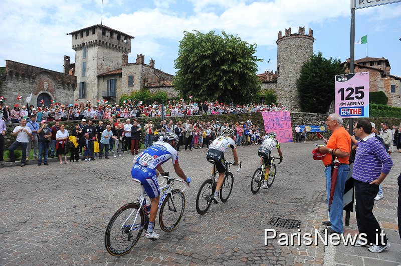 2FF_1916.JPG - Foto : Franck Faugere - LaPresse27 05 2011 Bergamo-MacugnagasportGiro d'Italia tappa 19 - Bergamo - Macugnaganella foto: fuggitiviPhoto : Franck Faugere - LaPresse27 05 2011 Bergamo-MacugnagaGiro d'Italia stage 19 - Bergamo - Macugnagain the photo: escape