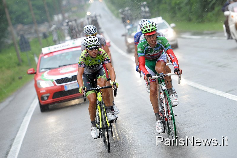 3FF_0048.JPG - Foto : Franck Faugere - LaPresse27 05 2011 Bergamo-MacugnagasportGiro d'Italia tappa 19 - Bergamo - Macugnaganella foto: fuggitivi - Stefano GarzelliPhoto : Franck Faugere - LaPresse27 05 2011 Bergamo-MacugnagaGiro d'Italia stage 19 - Bergamo - Macugnagain the photo: escape - Stefano Garzelli