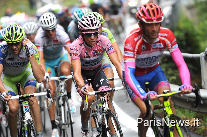 3FF_0160.JPG - Foto : Franck Faugere - LaPresse27 05 2011 Bergamo-MacugnagasportGiro d'Italia tappa 19 - Bergamo - Macugnaganella foto: Alberto Contador - Michele ScarponiPhoto : Franck Faugere - LaPresse27 05 2011 Bergamo-MacugnagaGiro d'Italia stage 19 - Bergamo - Macugnagain the photo: Alberto Contador - Michele Scarponi