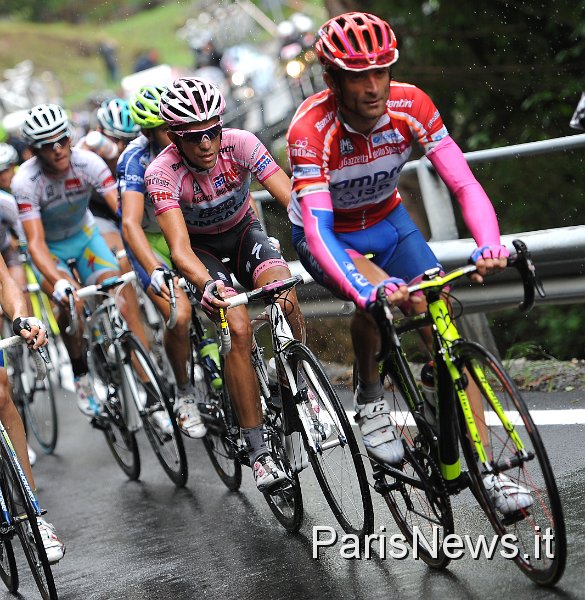 3FF_0166.JPG - Foto : Franck Faugere - LaPresse27 05 2011 Bergamo-MacugnagasportGiro d'Italia tappa 19 - Bergamo - Macugnaganella foto: Alberto Contador - Michele ScarponiPhoto : Franck Faugere - LaPresse27 05 2011 Bergamo-MacugnagaGiro d'Italia stage 19 - Bergamo - Macugnagain the photo: Alberto Contador - Michele Scarponi