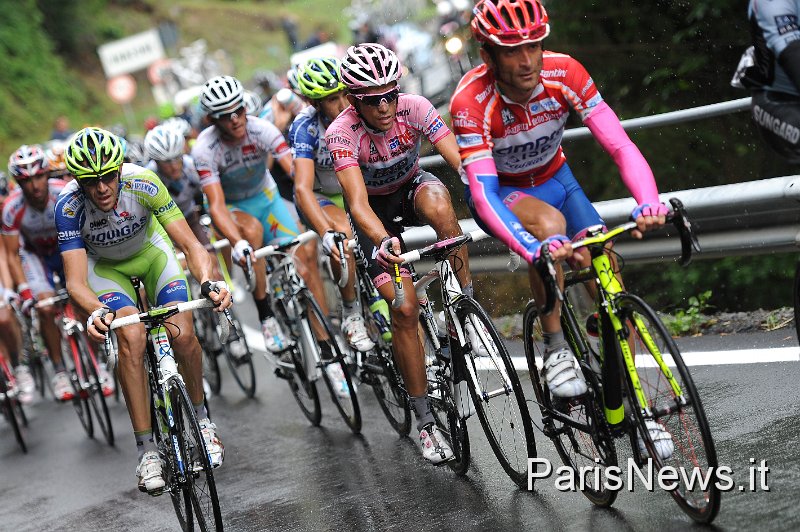 3FF_0167.JPG - Foto : Franck Faugere - LaPresse27 05 2011 Bergamo-MacugnagasportGiro d'Italia tappa 19 - Bergamo - Macugnaganella foto: Alberto Contador - Michele ScarponiPhoto : Franck Faugere - LaPresse27 05 2011 Bergamo-MacugnagaGiro d'Italia stage 19 - Bergamo - Macugnagain the photo: Alberto Contador - Michele Scarponi