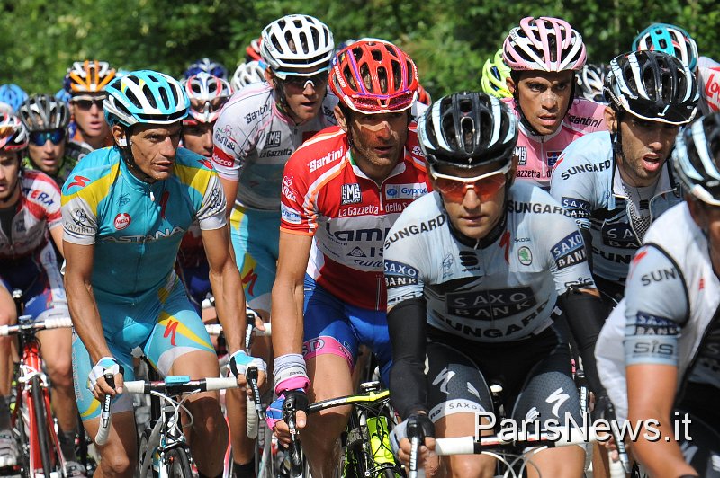 3FF_0178.JPG - Foto : Franck Faugere - LaPresse27 05 2011 Bergamo-MacugnagasportGiro d'Italia tappa 19 - Bergamo - Macugnaganella foto: Paolo Tiralongo - Roman Kreuziger - Michele Scarponi - Alberto ContadorPhoto : Franck Faugere - LaPresse27 05 2011 Bergamo-MacugnagaGiro d'Italia stage 19 - Bergamo - Macugnagain the photo: Paolo Tiralongo - Roman Kreuziger - Michele Scarponi - Alberto Contador