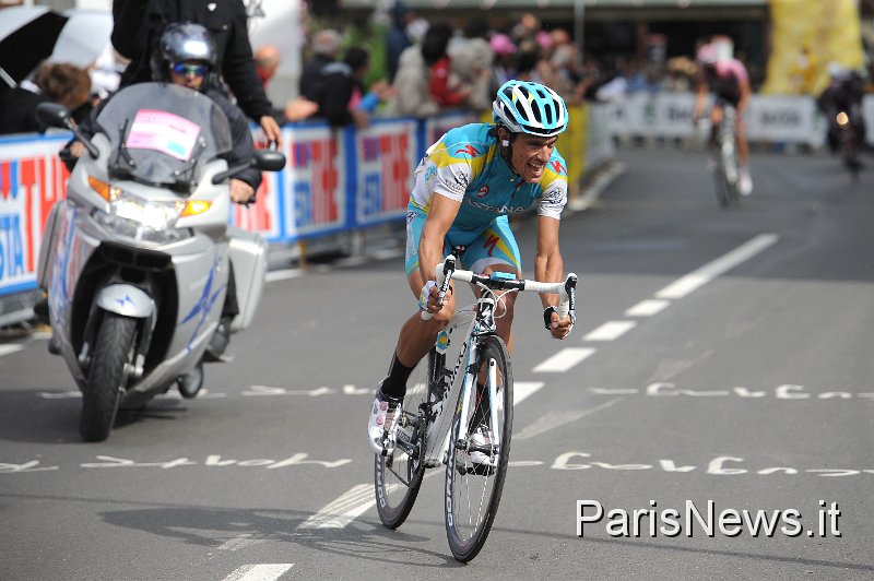3FF_0259.JPG - Foto : Franck Faugere - LaPresse27 05 2011 Bergamo-MacugnagasportGiro d'Italia tappa 19 - Bergamo - Macugnaganella foto: Paolo TiralongoPhoto : Franck Faugere - LaPresse27 05 2011 Bergamo-MacugnagaGiro d'Italia stage 19 - Bergamo - Macugnagain the photo: Paolo Tiralongo