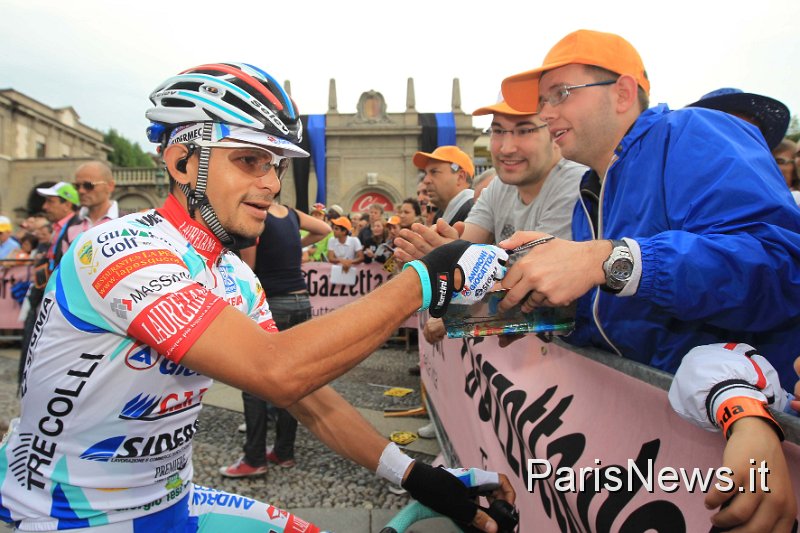 BUD15740.jpg - Daniele Badolato - LaPresse27 05 2011 BergamosportGiro d'Italia Diciannovesima tappanella foto: Jos RujanoDaniele Badolato - LaPresse27 05 2011 BergamoGiro d'Italia Nineteenth stagein the photo: Jos Rujano