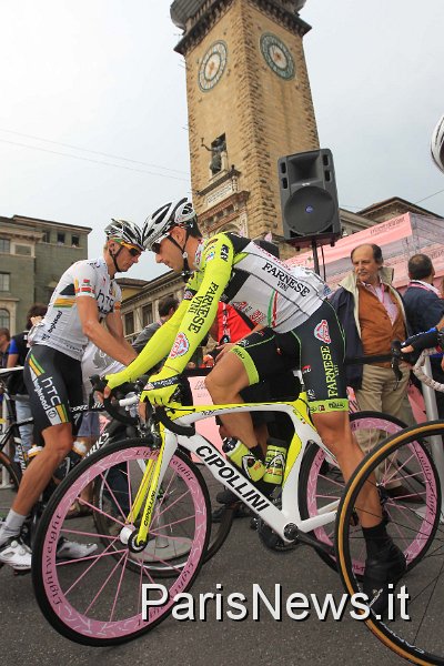 BUD15763.jpg - Daniele Badolato - LaPresse27 05 2011 BergamosportGiro d'Italia Diciannovesima tappanella foto: Oscar GattoDaniele Badolato - LaPresse27 05 2011 BergamoGiro d'Italia Nineteenth stagein the photo: Oscar Gatto