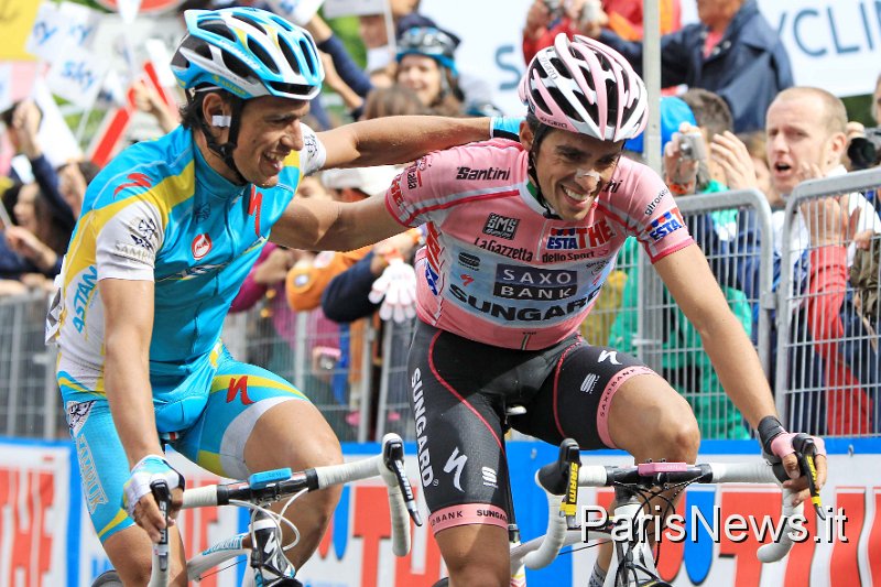BUD16032.jpg - Daniele Badolato - LaPresse27 05 2011 MacugnagasportGiro d'Italia Diciannovesima tappanella foto: Paolo Tiralongo , Alberto ContadorDaniele Badolato - LaPresse27 05 2011 MacugnagaGiro d'Italia Nineteenth stagein the photo: Paolo Tiralongo , Alberto Contador