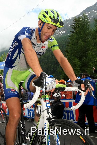 DAN19382.jpg - Daniele Badolato - LaPresse27 05 2011 MacugnagasportGiro d'Italia Diciannovesima tappanella foto: Vincenzo NibaliDaniele Badolato - LaPresse27 05 2011 MacugnagaGiro d'Italia Nineteenth stagein the photo: Vincenzo Nibali