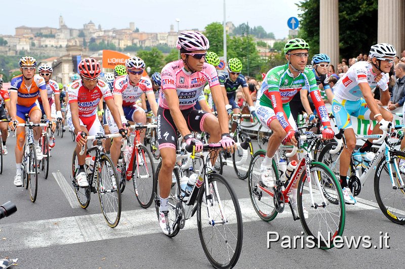 _GM33620.JPG - Gian Mattia D'Alberto - LaPresse27 05 2011 BergamosportGiro d'Italia diciannovesima tappanella foto: partenzaGian Mattia D'Alberto - LaPresse27 05 2011 BergamoGiro d'Italia nineteeenth stagein the photo: start